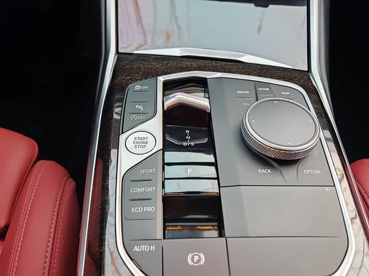 Фото 9 - BMW 3 Series