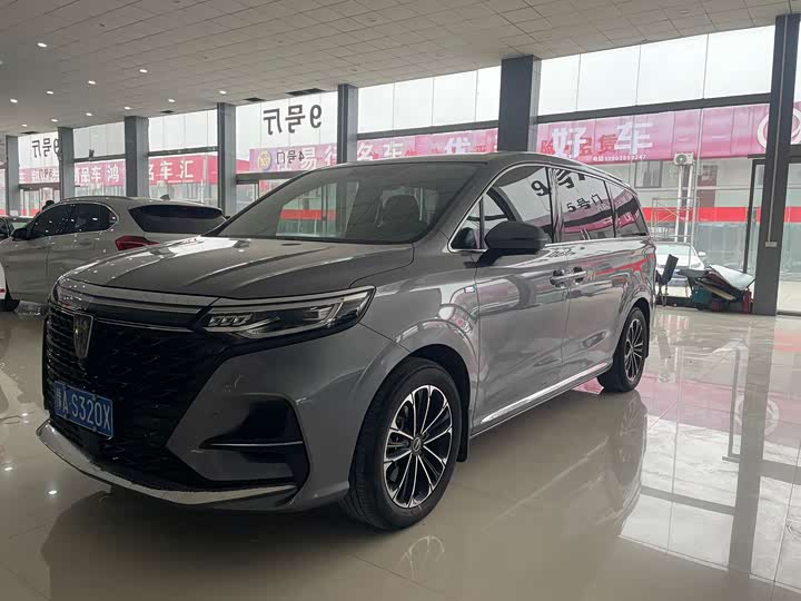 Фото 3 - Roewe iMax 8