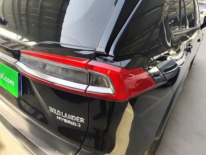 Фото 8 - Toyota Wildlander