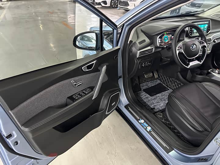 Фото 8 - Beijing EX3