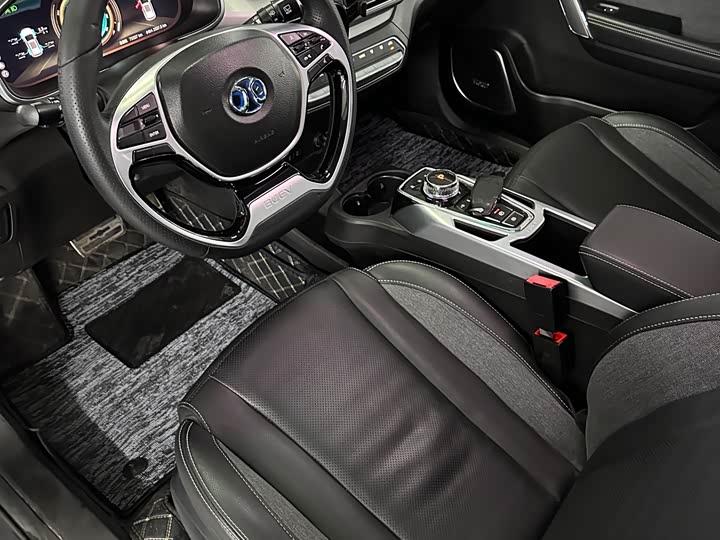 Фото 9 - Beijing EX3