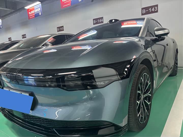 Фото 3 - Zeekr 007