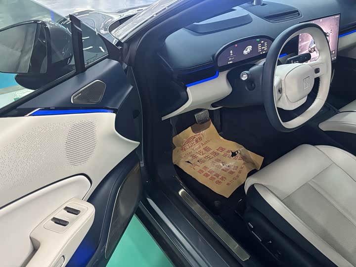 Фото 4 - Zeekr 007