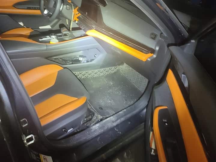 Фото 8 - Changan UNI-V