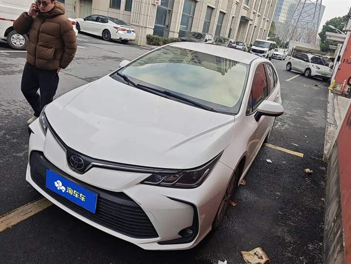 Фото 1 - Toyota Corolla