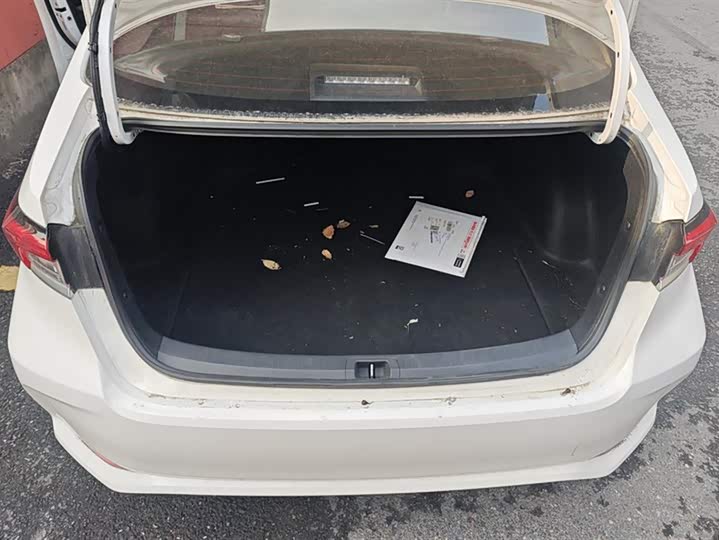 Фото 4 - Toyota Corolla