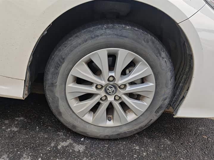 Фото 6 - Toyota Corolla