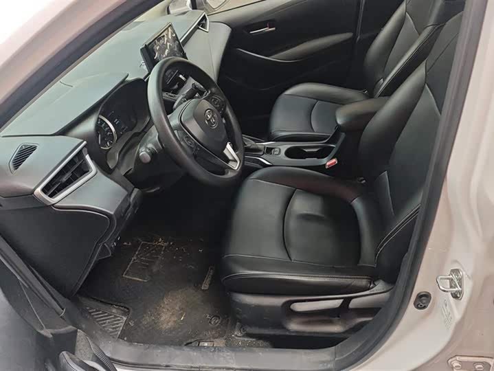 Фото 9 - Toyota Corolla