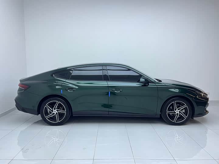 Фото 7 - MG Motor 7