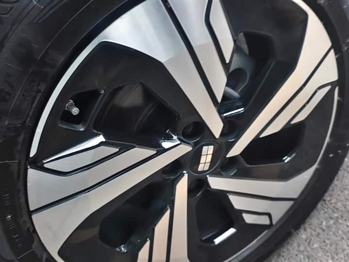 Фото 6 - Geely Galaxy E5