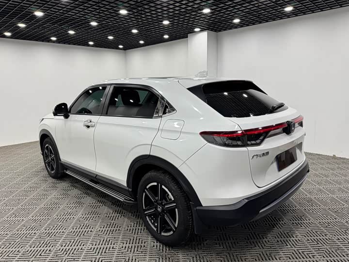 Фото 9 - Honda Vezel