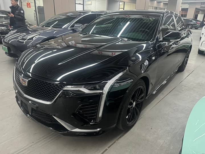 Фото 1 - Cadillac CT4