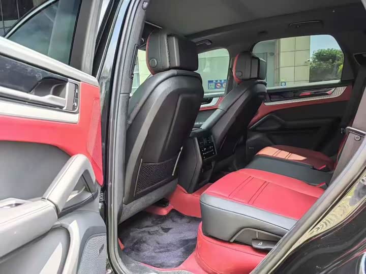 Фото 5 - Porsche Cayenne