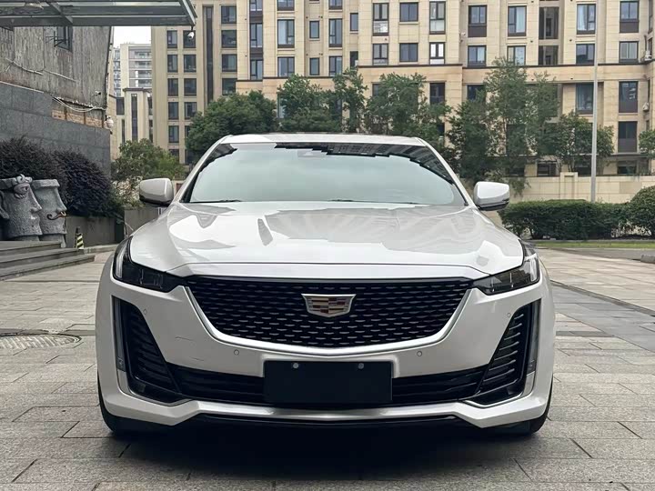 Фото 2 - Cadillac CT5