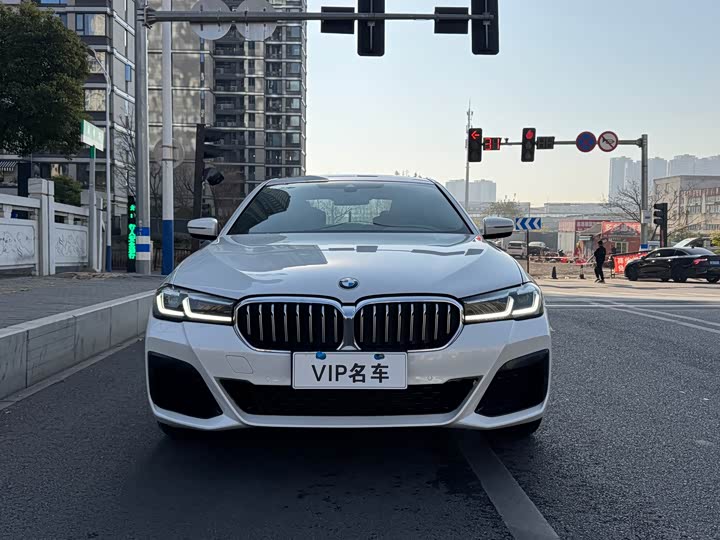 Фото 3 - BMW 5 Series
