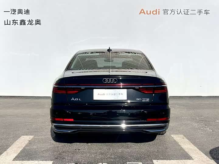 Фото 8 - Audi A8