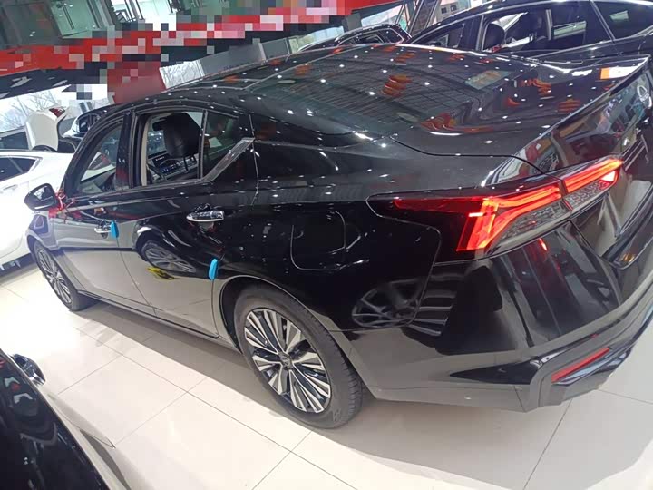 Фото 5 - Nissan Teana