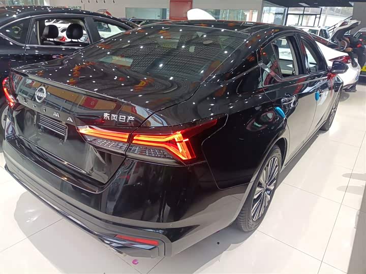 Фото 7 - Nissan Teana