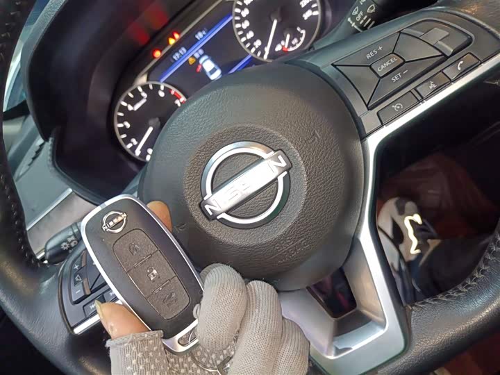 Фото 9 - Nissan Teana