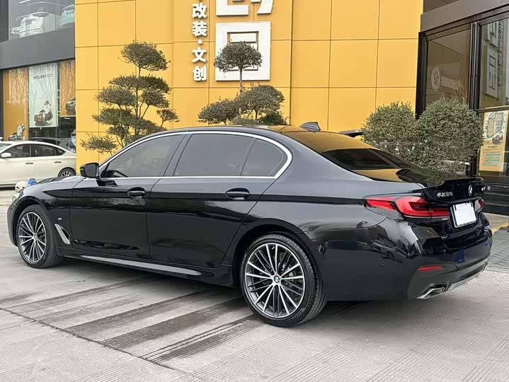 Фото 5 - BMW 5 Series