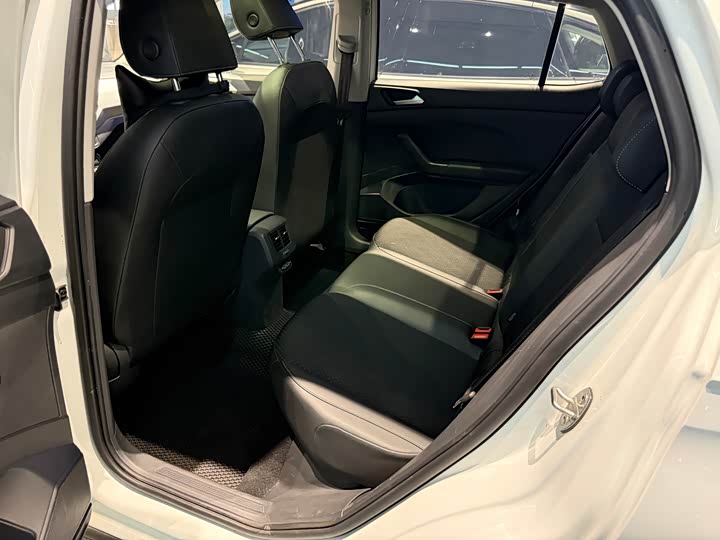 Фото 3 - Volkswagen Tacqua