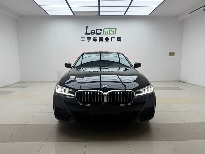 Фото 3 - BMW 5 Series