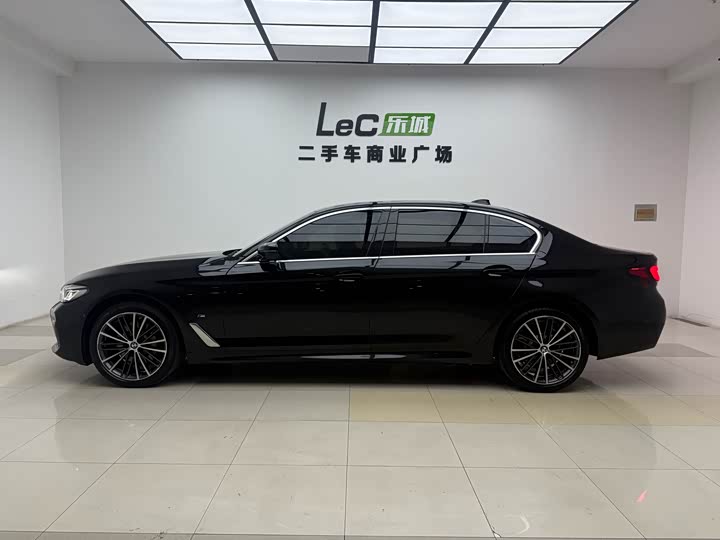 Фото 4 - BMW 5 Series