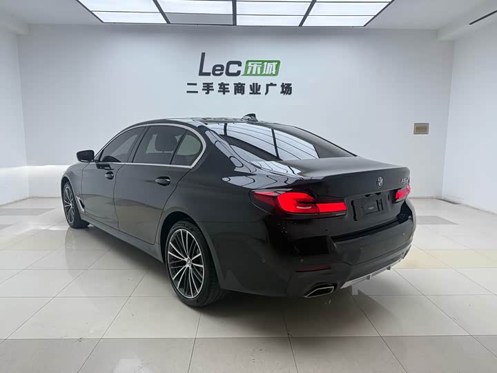 Фото 6 - BMW 5 Series