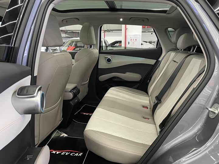 Фото 9 - BYD Yuan Plus