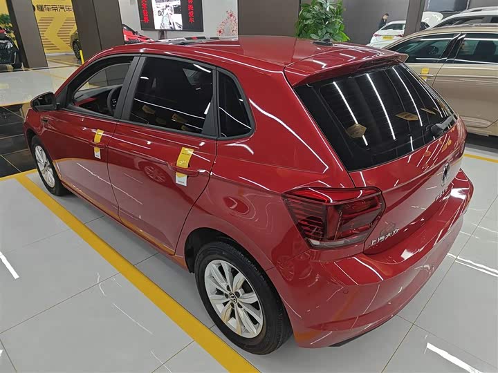 Фото 5 - Volkswagen Polo