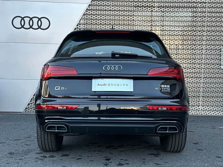 Фото 5 - Audi Q5L