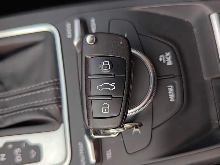 Фото 9 - Audi Q2L