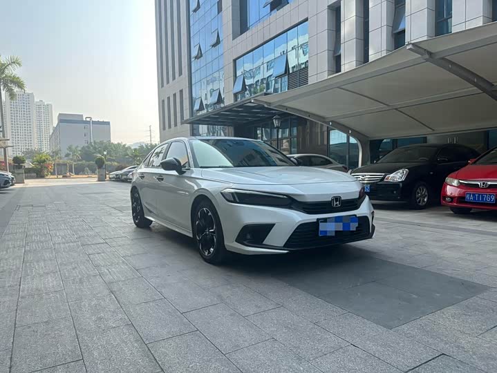 Фото 3 - Honda Civic