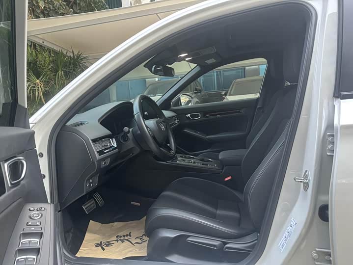 Фото 4 - Honda Civic