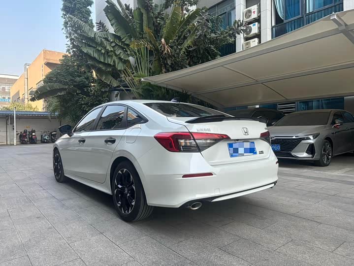 Фото 7 - Honda Civic