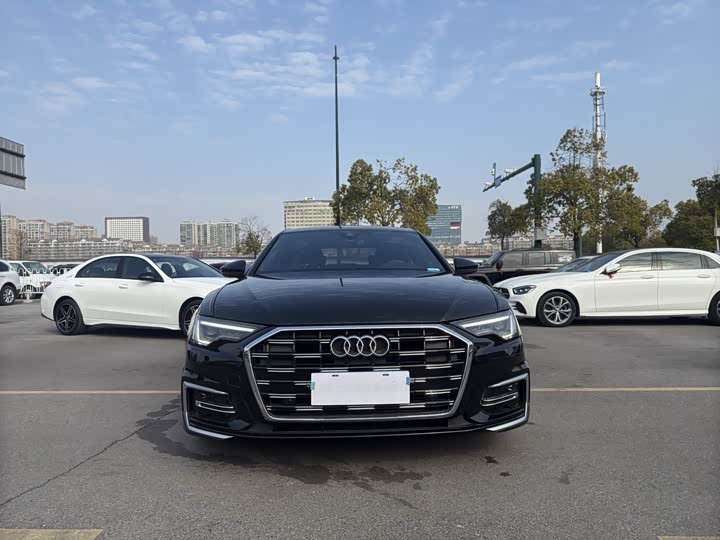 Фото 2 - Audi A6L