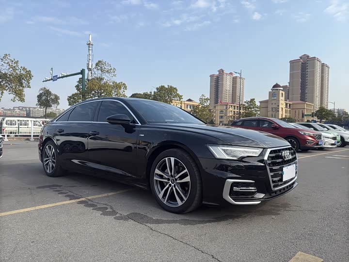 Фото 3 - Audi A6L