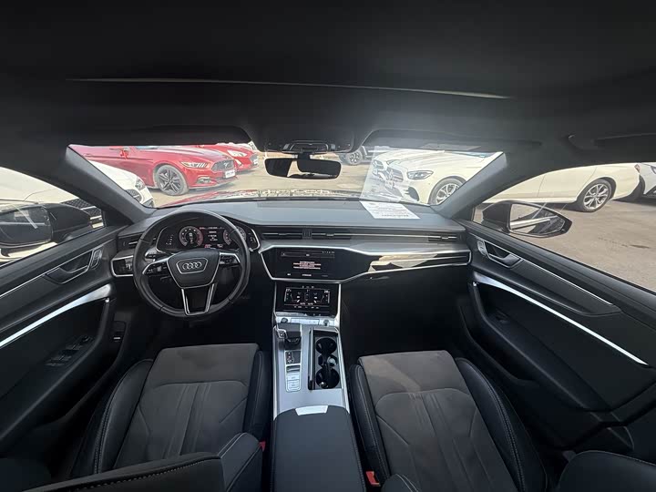 Фото 4 - Audi A6L