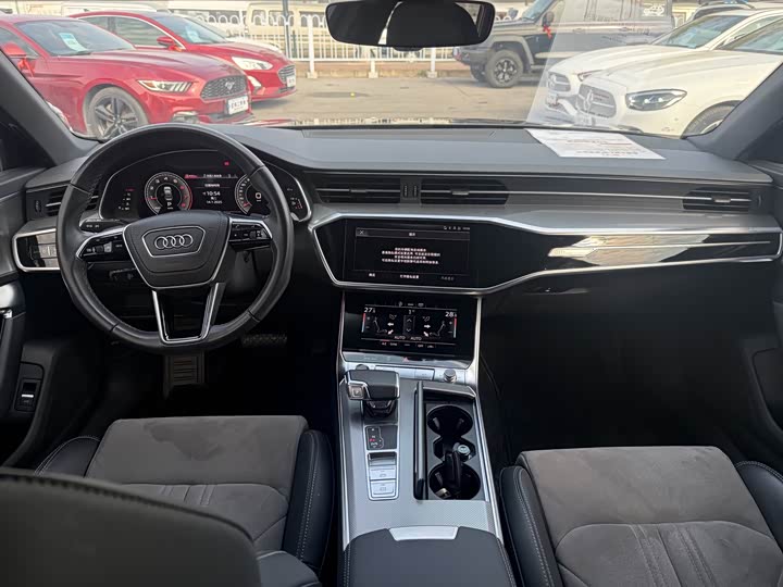 Фото 6 - Audi A6L