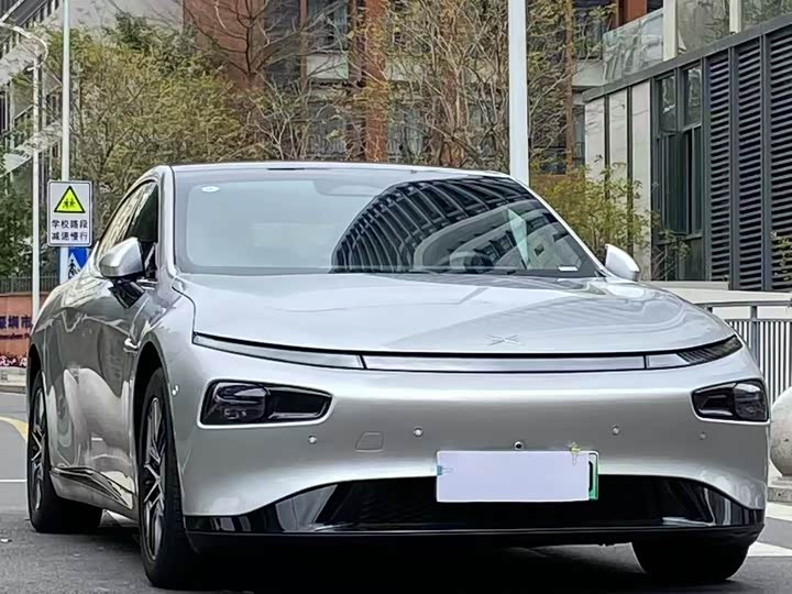Фото 3 - XPeng P7
