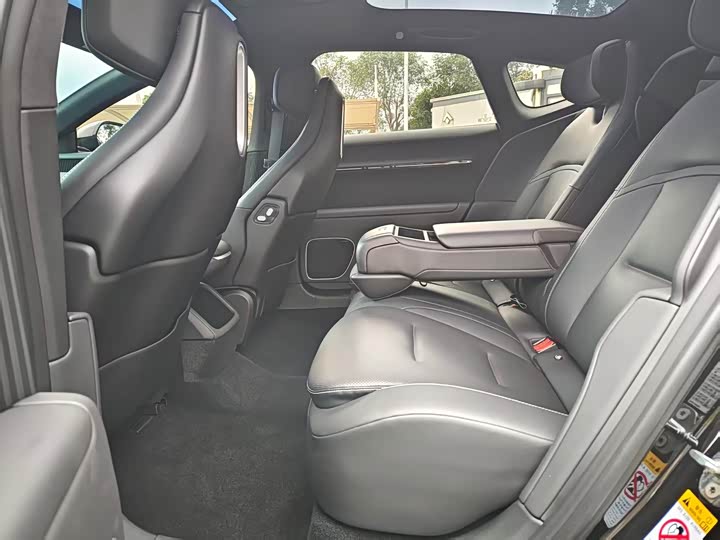 Фото 6 - Avatr 12