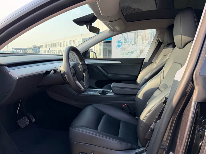 Фото 4 - Tesla Model Y