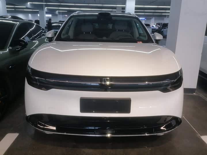 Фото 2 - Zeekr 7X