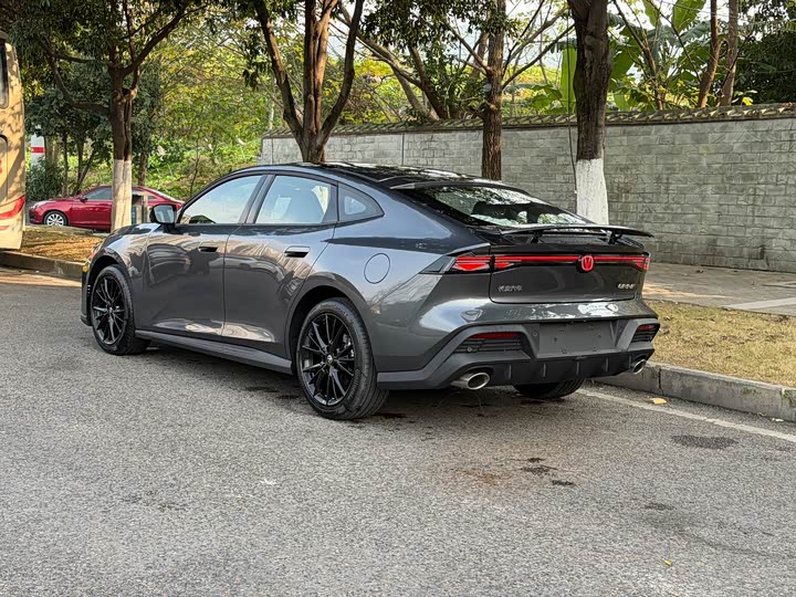 Фото 3 - Changan UNI-V