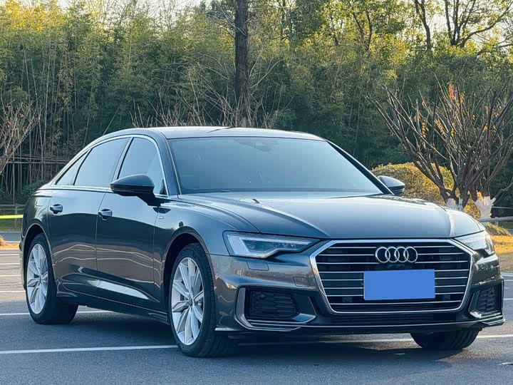 Фото 3 - Audi A6L