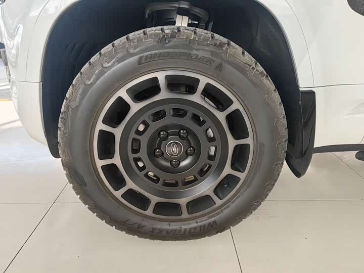 Фото 4 - Land Rover Defender