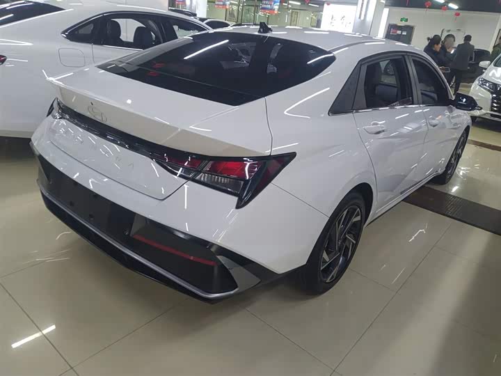 Фото 7 - Hyundai Elantra N line