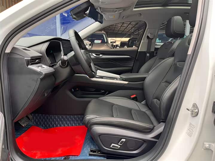 Фото 3 - Geely Preface