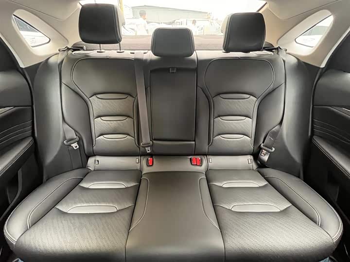 Фото 7 - Geely Preface