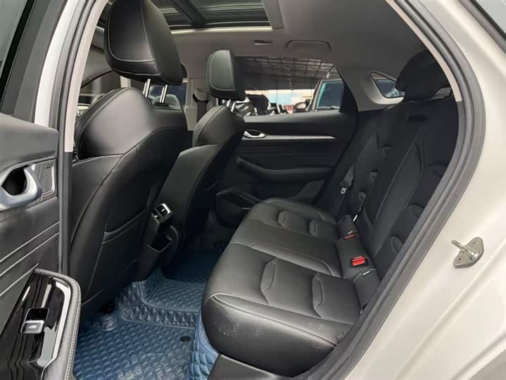 Фото 9 - Geely Preface